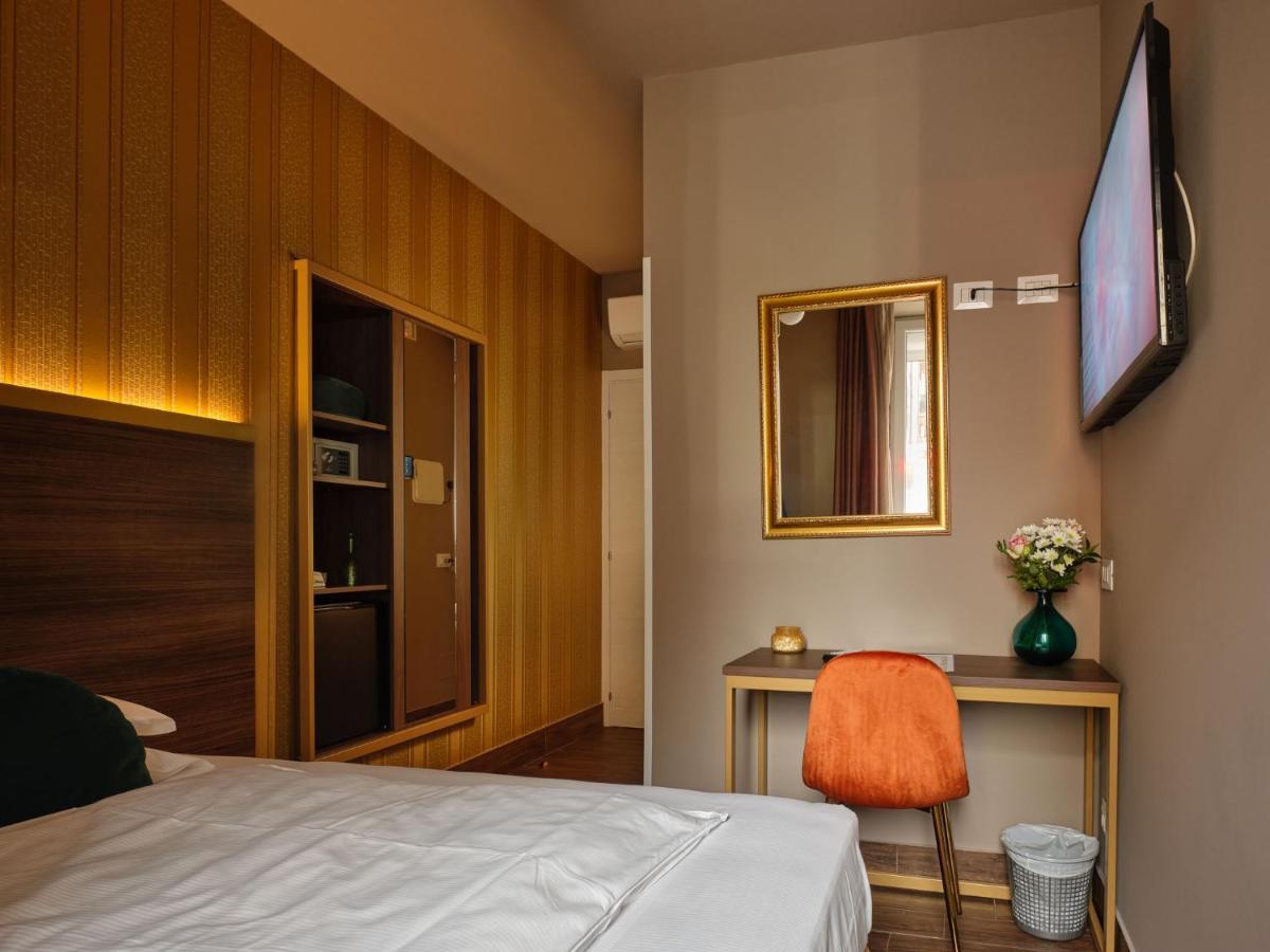 Small Double Room,1326563215:JPEG