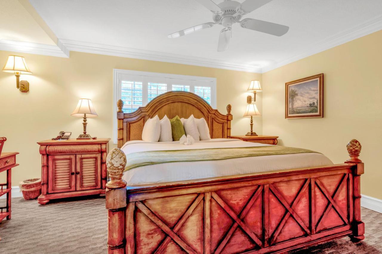 One-Bedroom King Suite Ocean View Non-Smoking