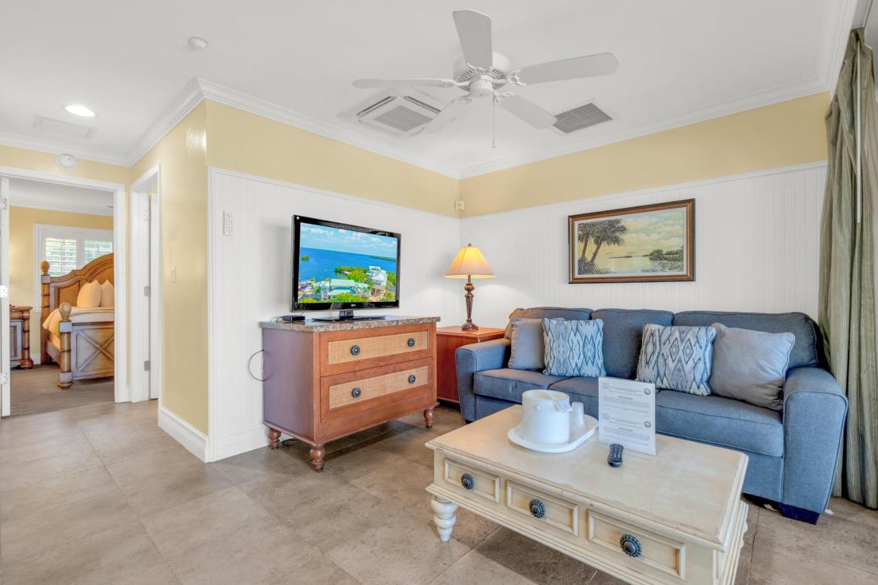 One-Bedroom King Suite Ocean View Non-Smoking