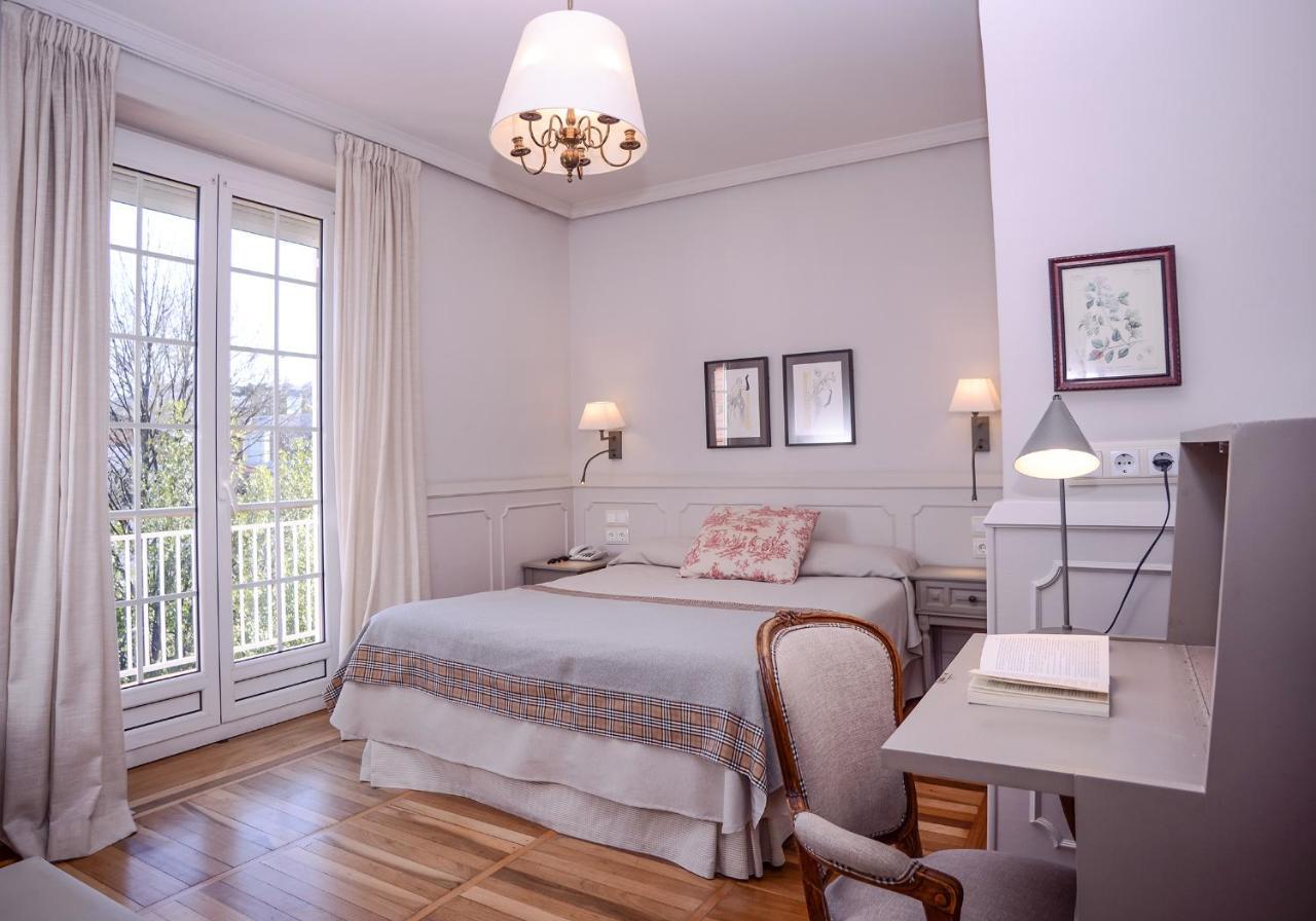 Double Room Balcony,1498577542:JPEG