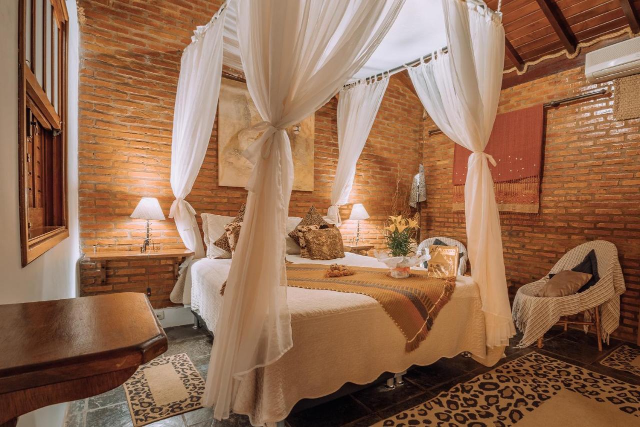 Double Room with Spa Bath,1326700603:JPEG