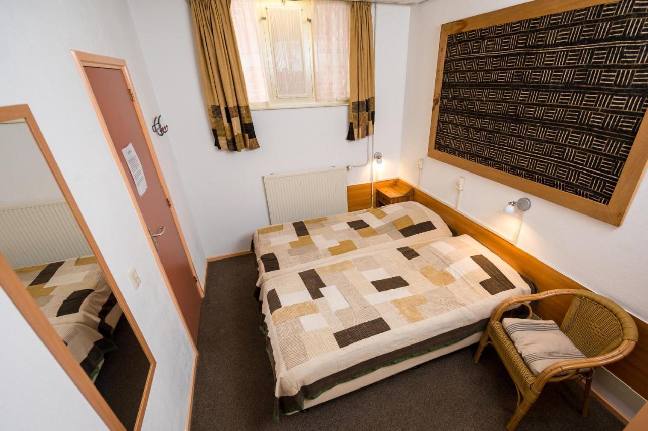 Small Double Room,1329755249:JPEG