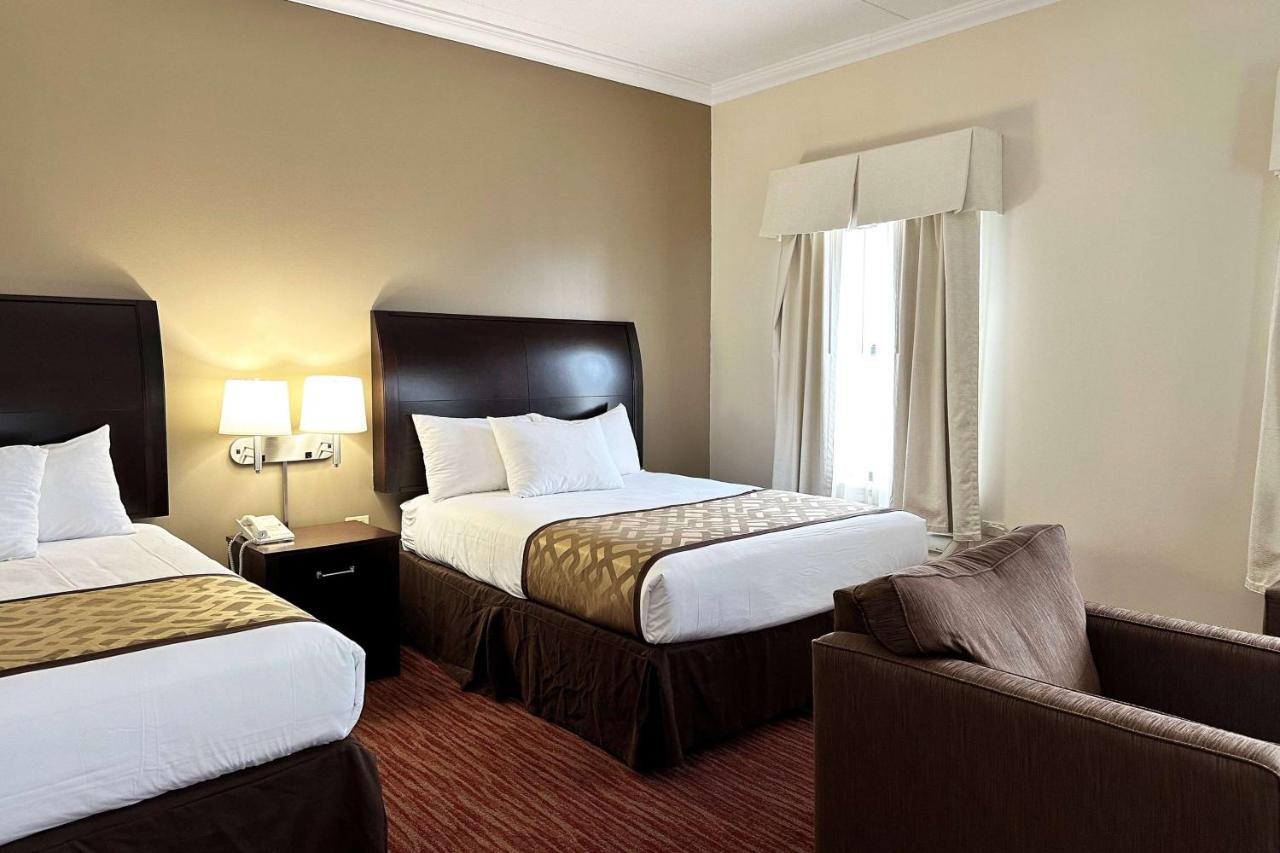 Queen Room Two Queen Beds Non-Smoking