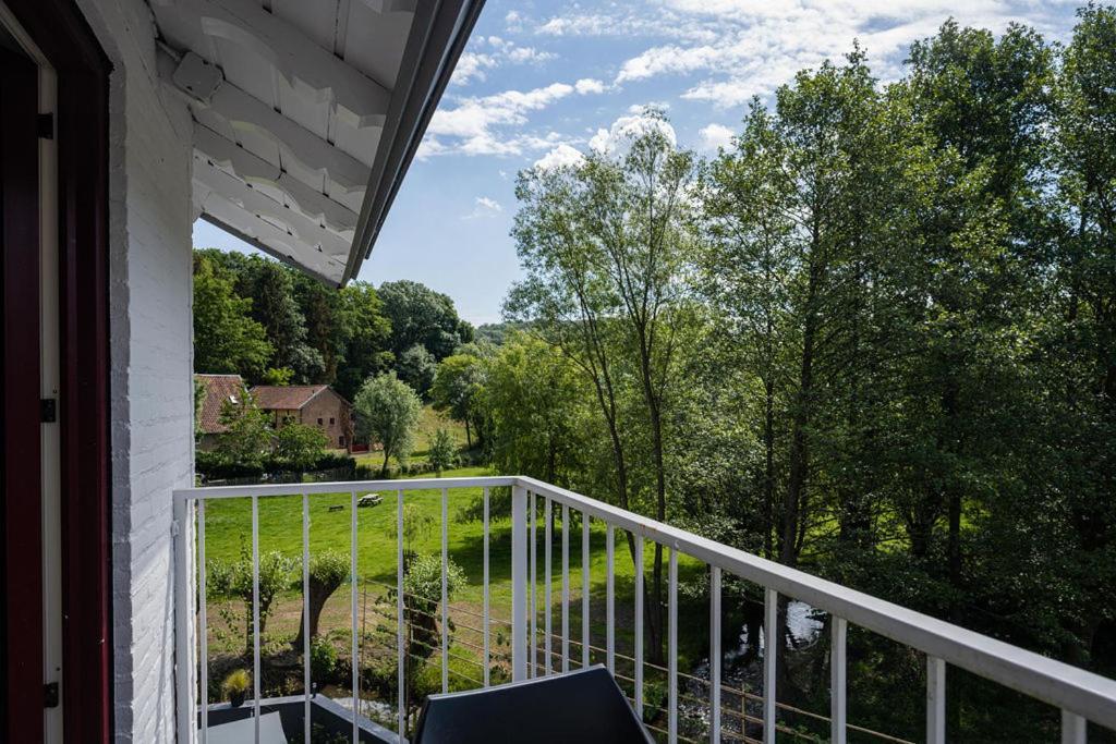Wonderful Valley Comfort Room Balcony