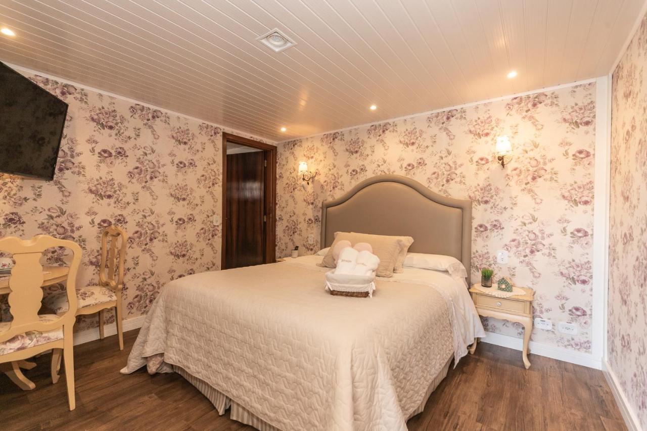 Luxury Suite Spa Bath