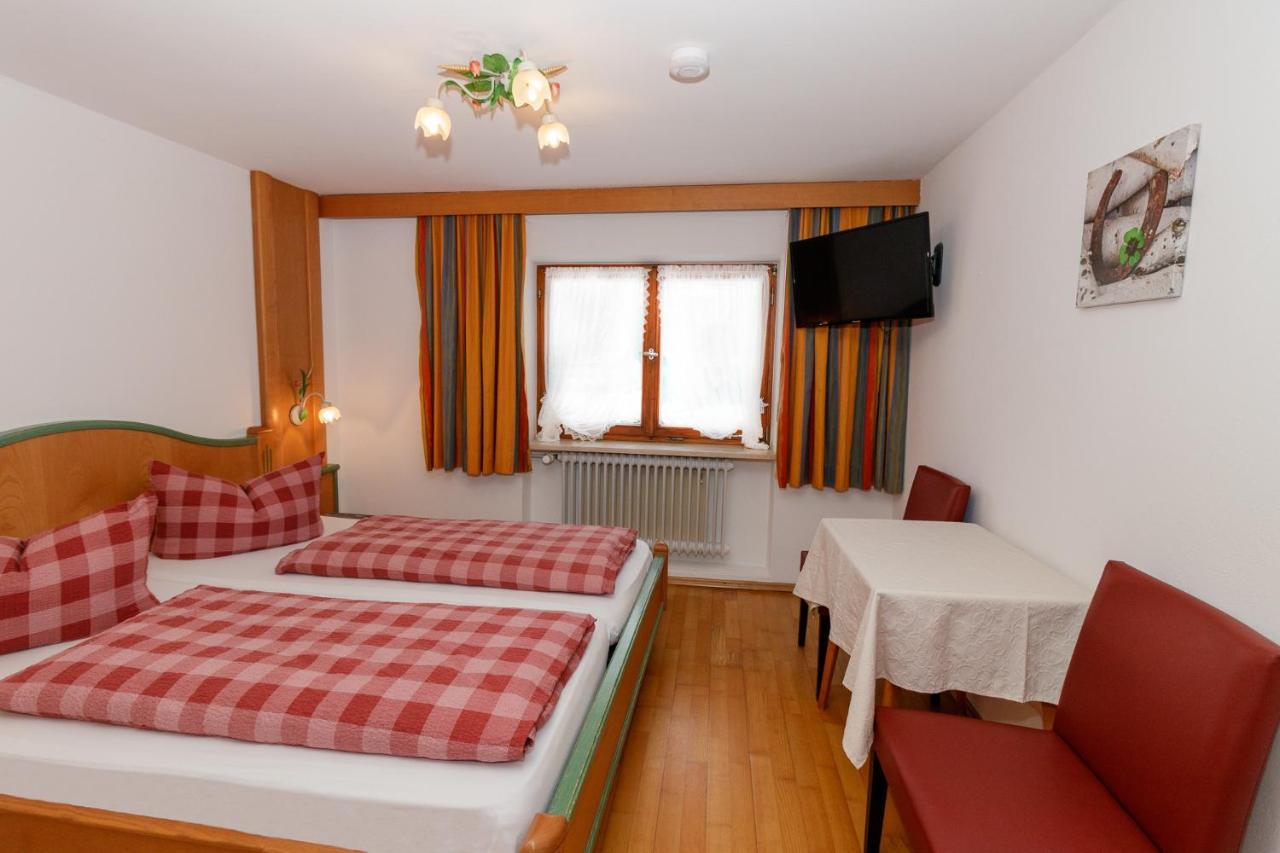 Small Double Room,1333311260:JPEG