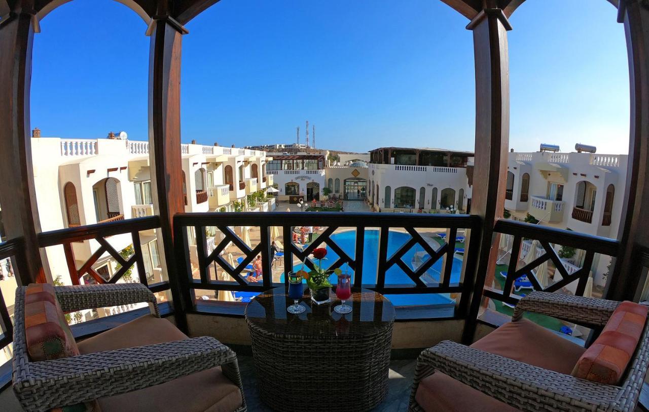 Junior Suite Pool View