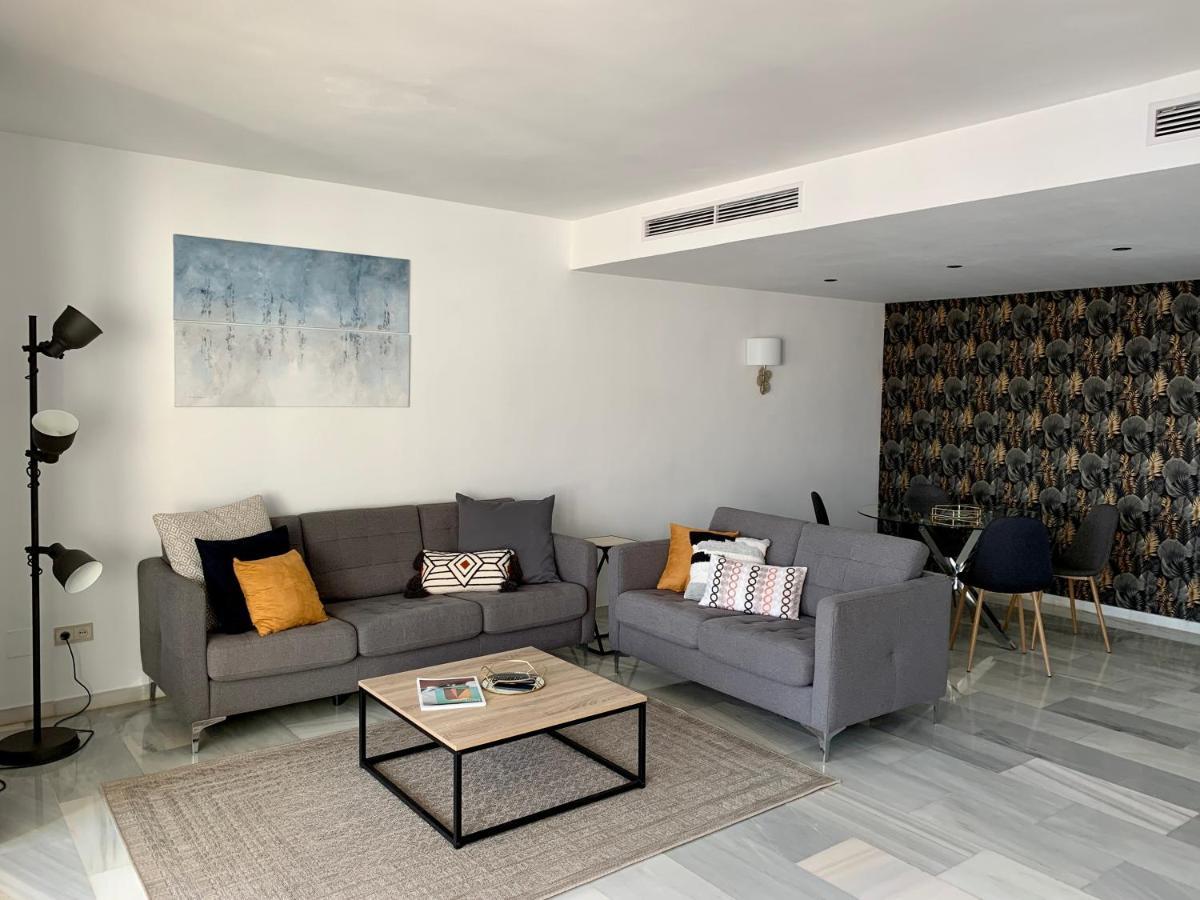 Two-Bedroom Apartment Puerto Banus View