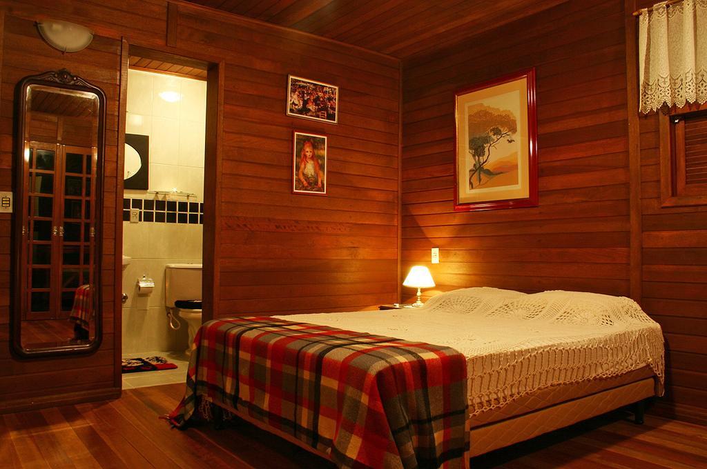 Chalet,133383576:JPEG