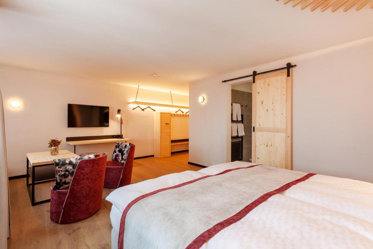 Superior Double or Twin Room,1333672997:JPEG