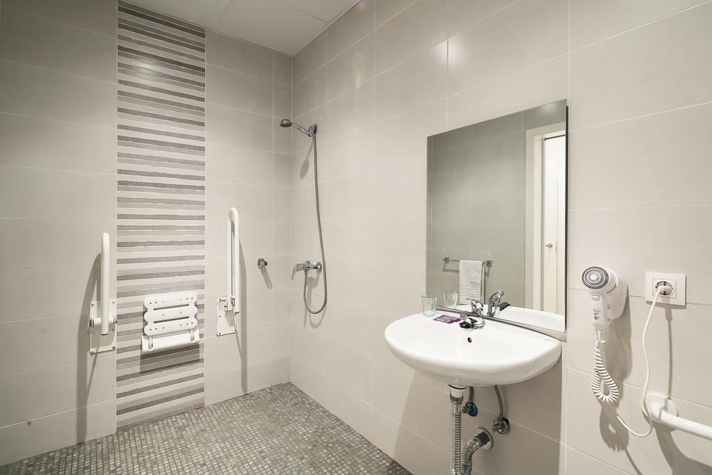 Doppelzimmer mit Balkon