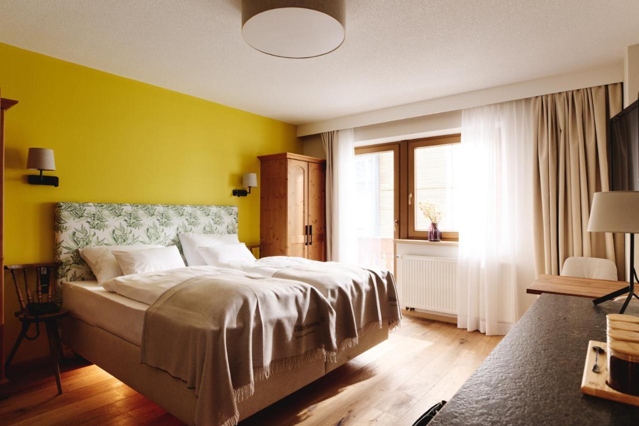 Standard Double Room,1334065196:JPEG