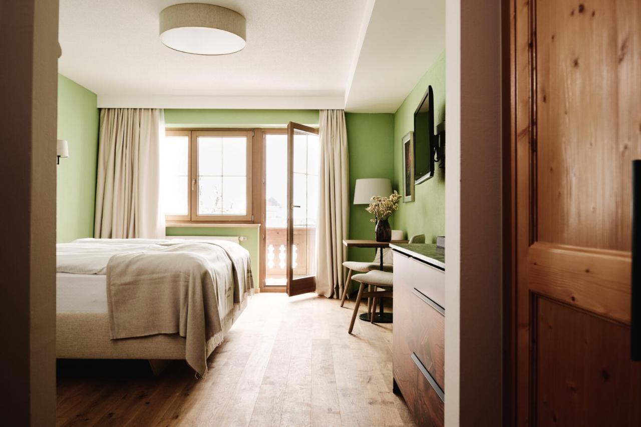 Large Double Room,1334064716:JPEG