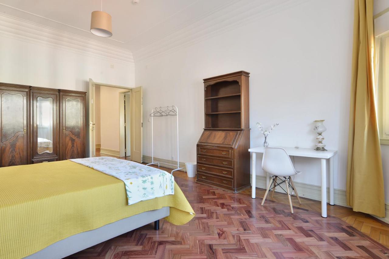 Large Double Room