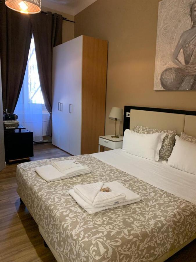 Double or Twin Room Private Bathroom