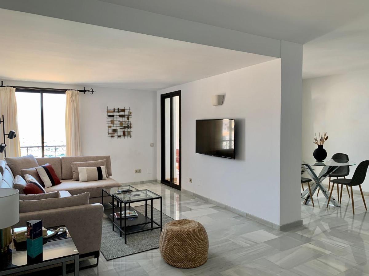 Two-Bedroom Apartment Puerto Banus View