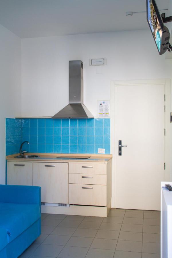 One-Bedroom Apartment,1334452808:JPEG