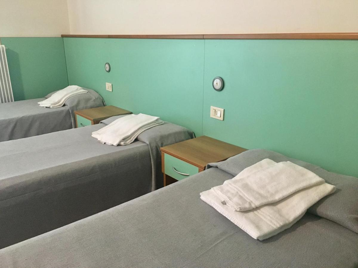 Basic Triple Room