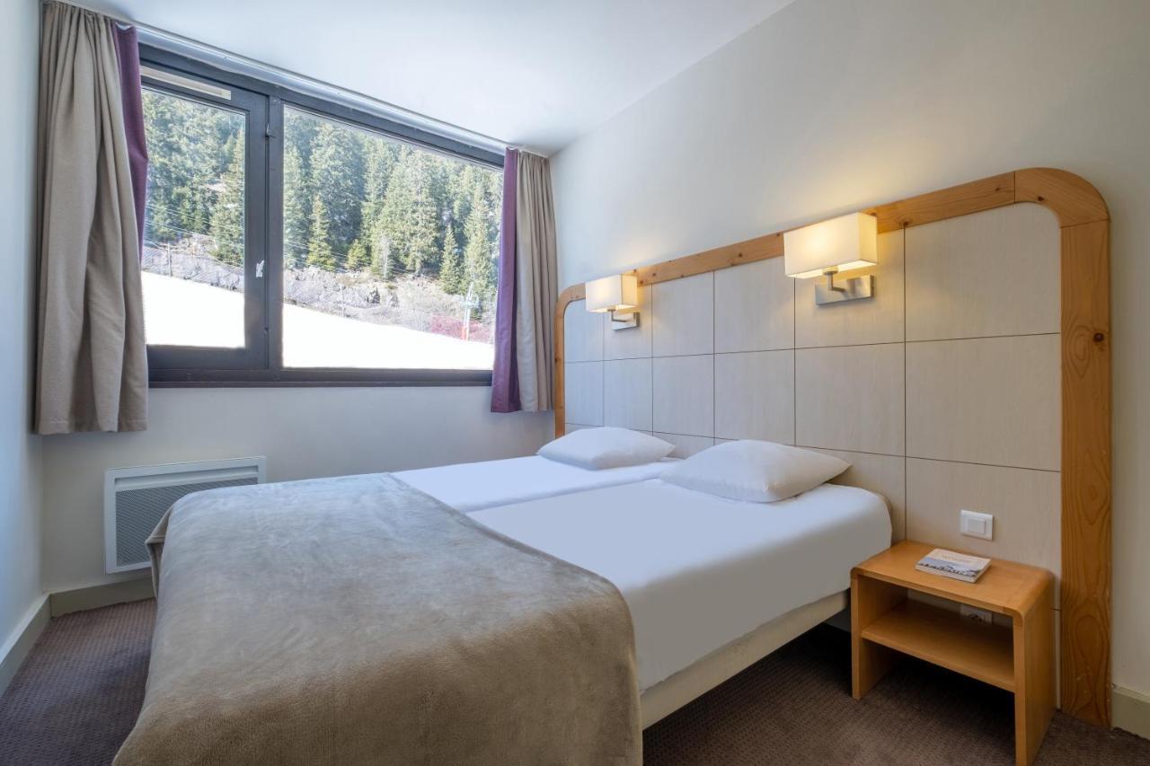 Two-Bedroom Apartment,1334475929:JPEG