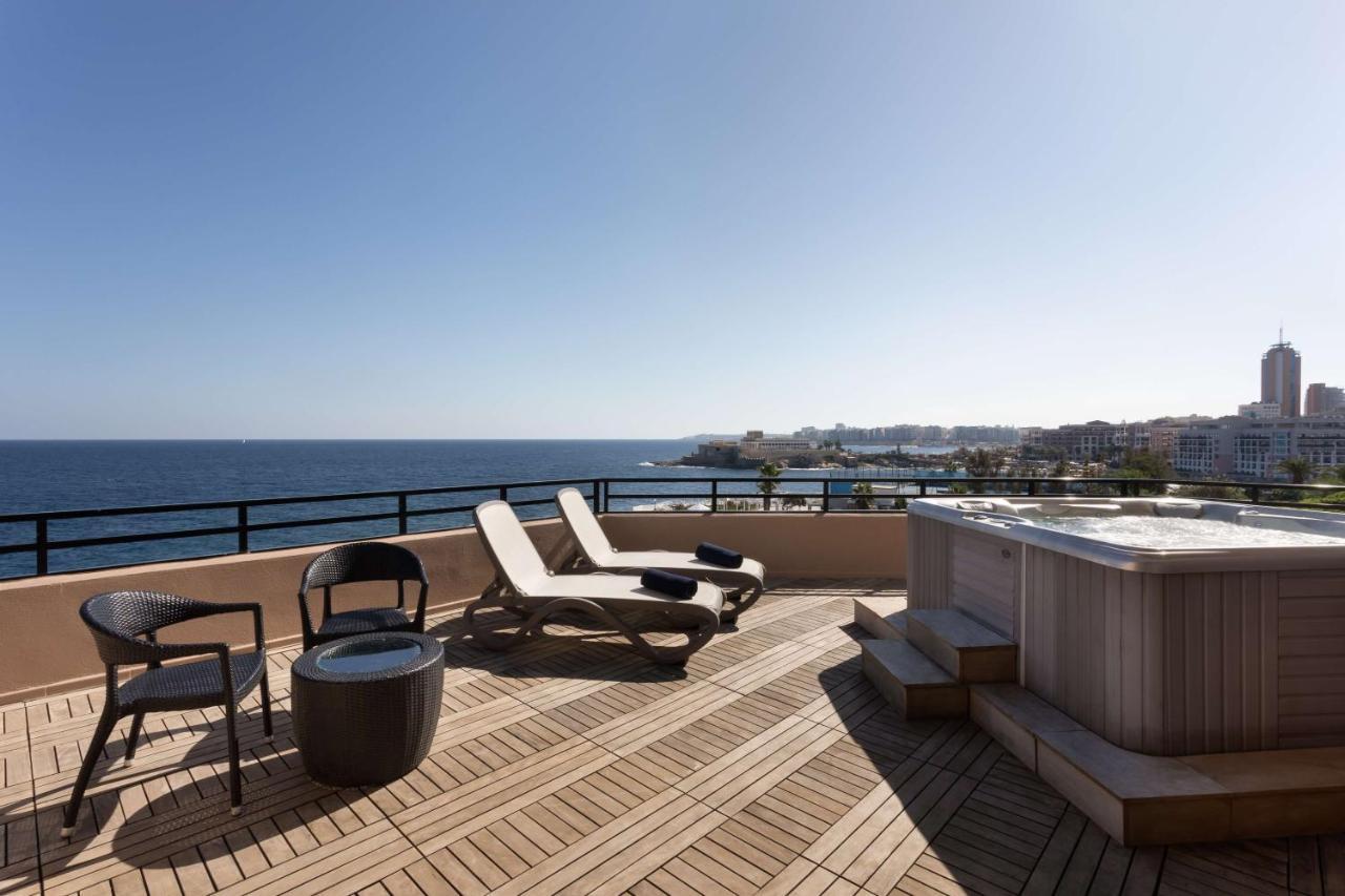 Premium Suite Outdoor Whirlpool Sea View,1335546833:JPEG