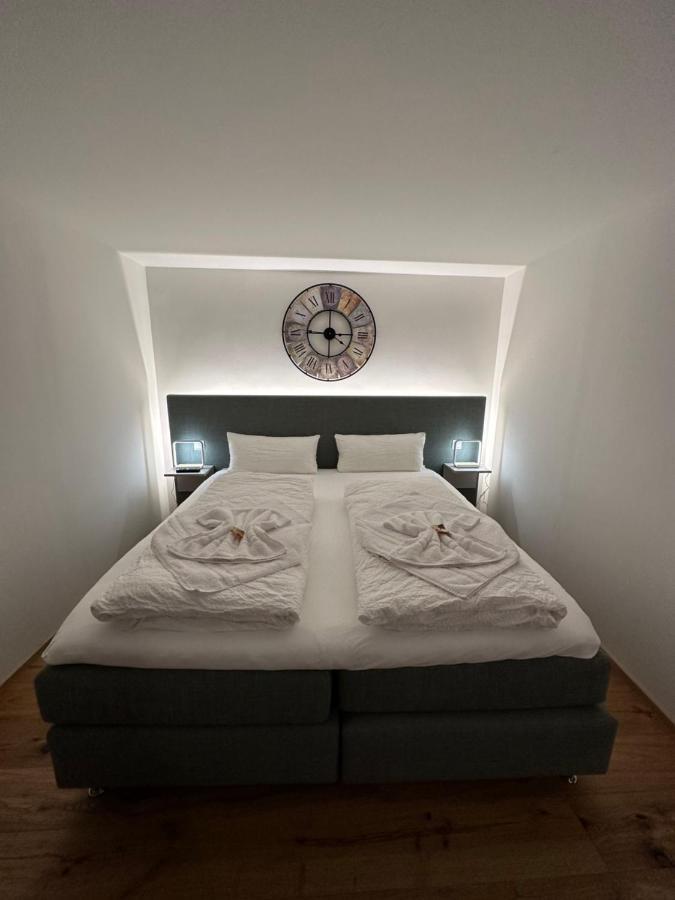 Budget Triple Room,1308235672:JPEG