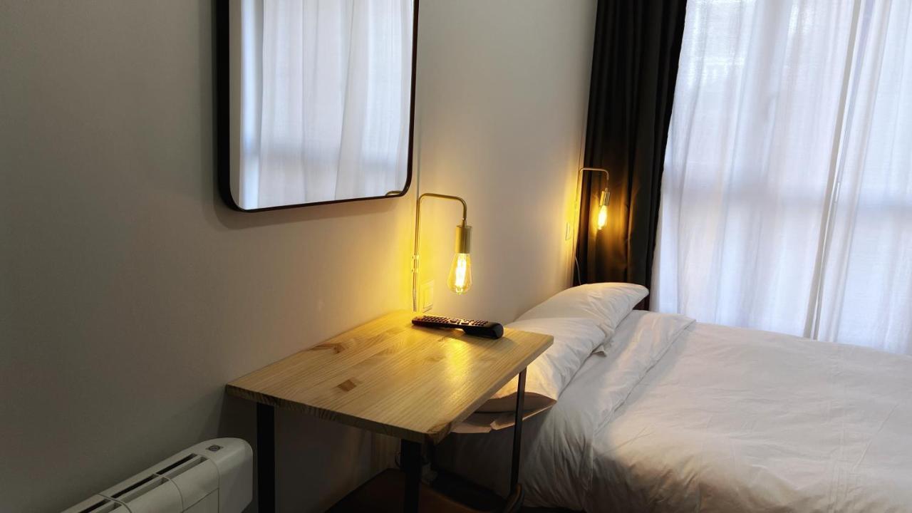 Single Room Private Bathroom,1337324786:JPEG
