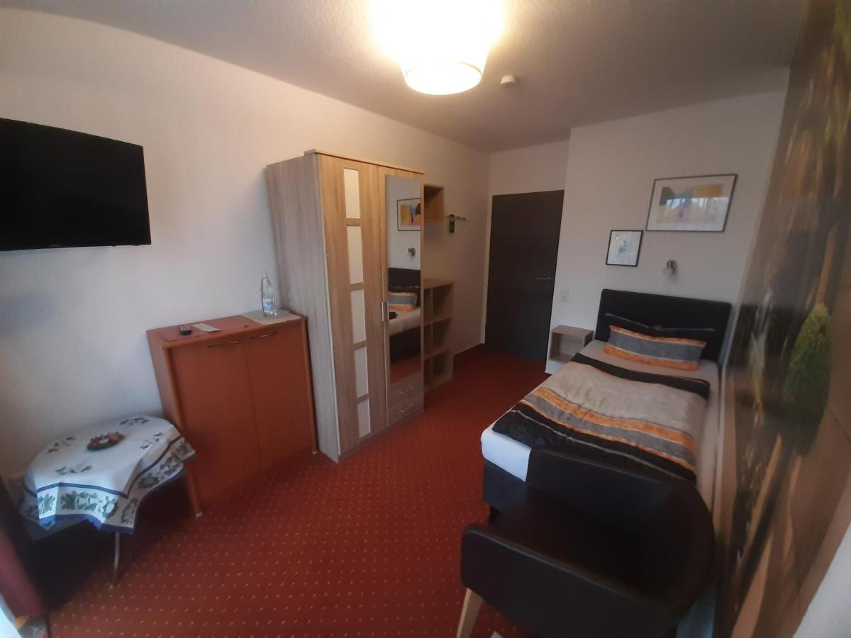 Single Room Balcony,1338157100:JPEG