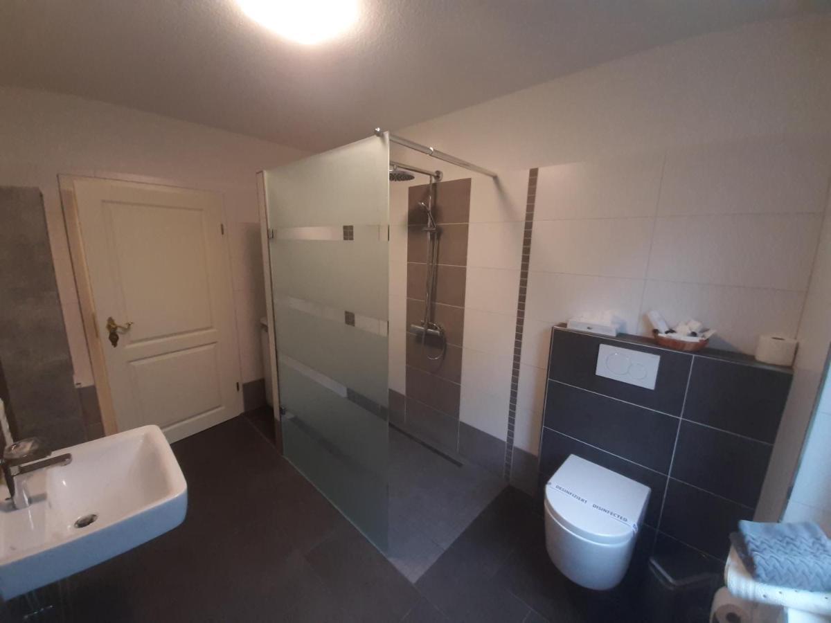 Large Double Room,1338156311:JPEG