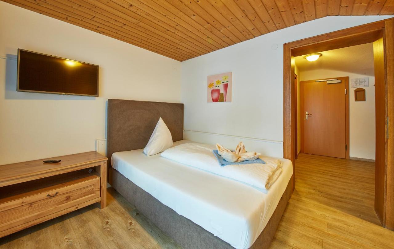 Single Room,1338239390:JPEG
