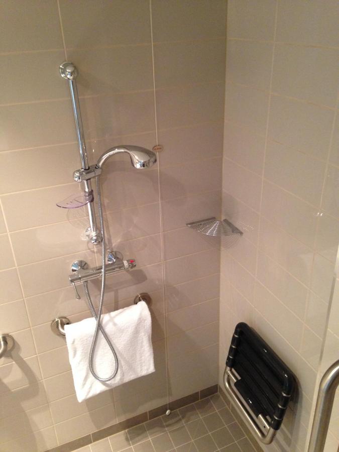 Standard Twin Room Accessible