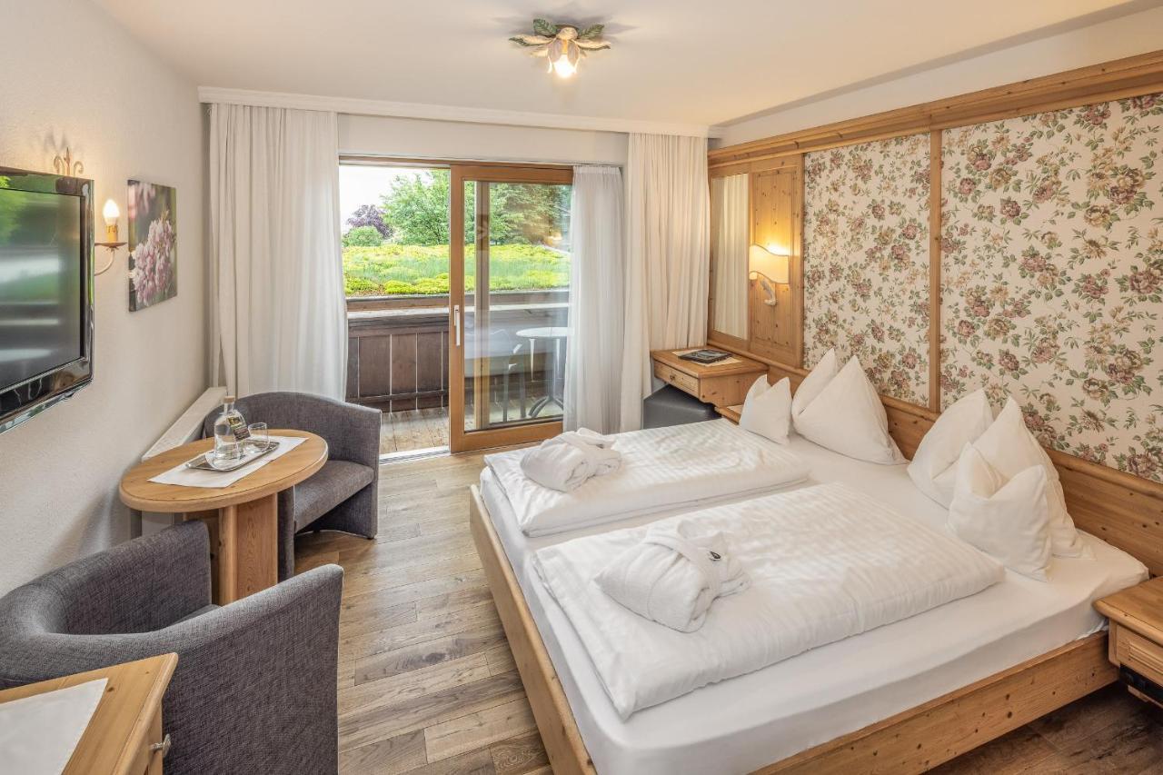 Classic Double Room Balcony,1698885615:JPEG