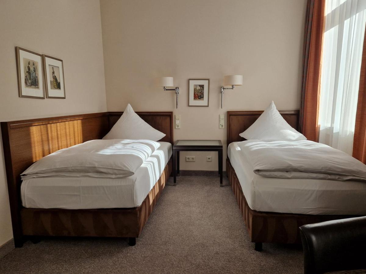 Double Room,61199413:JPEG