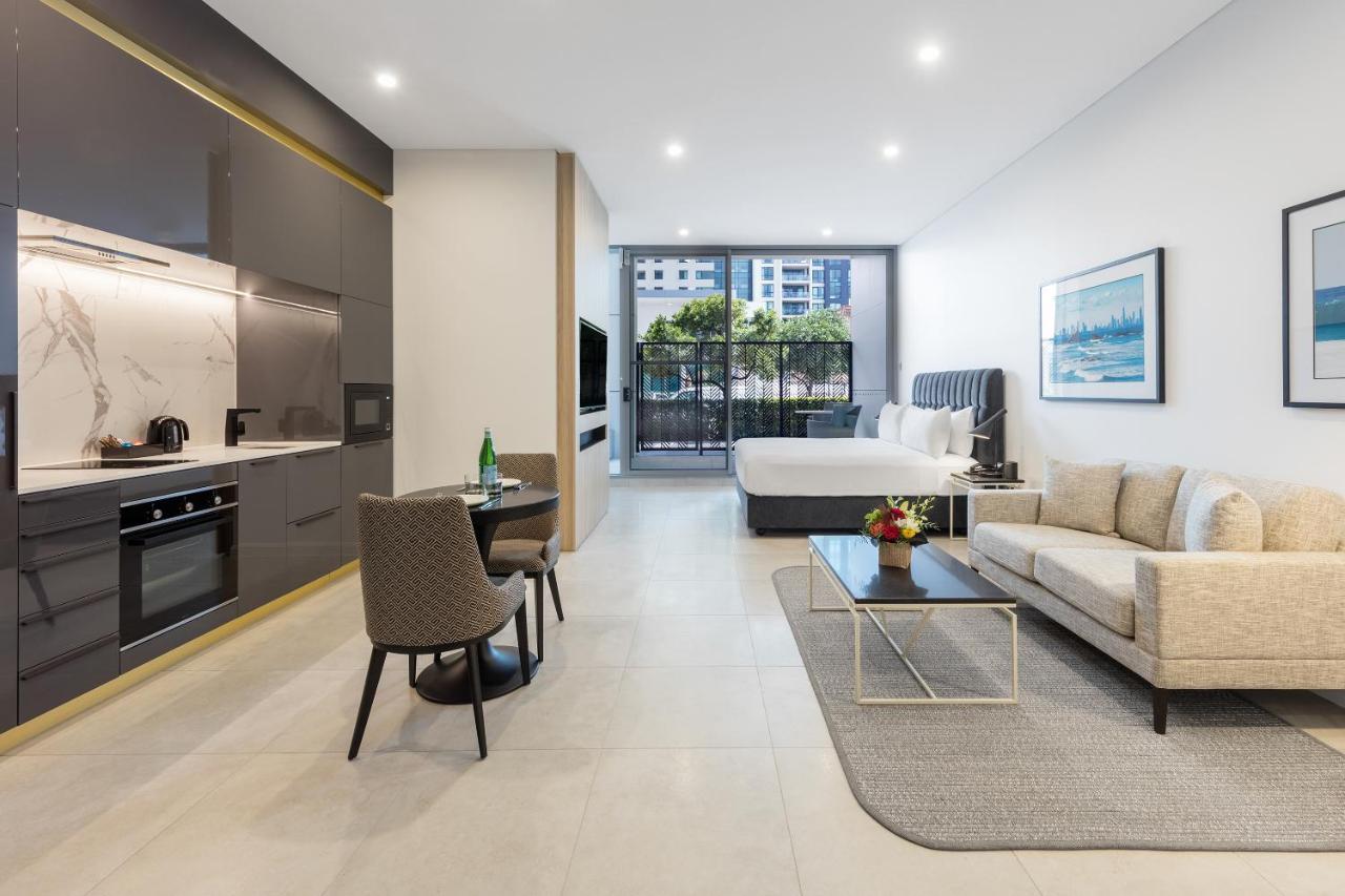Studio Street Suite,1338966881:JPEG