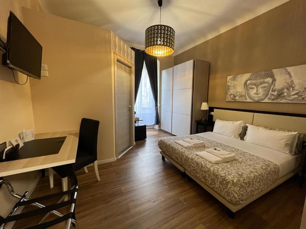 Double or Twin Room Private Bathroom