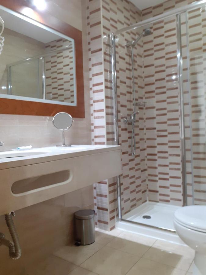 Twin Room,1539873847:JPEG