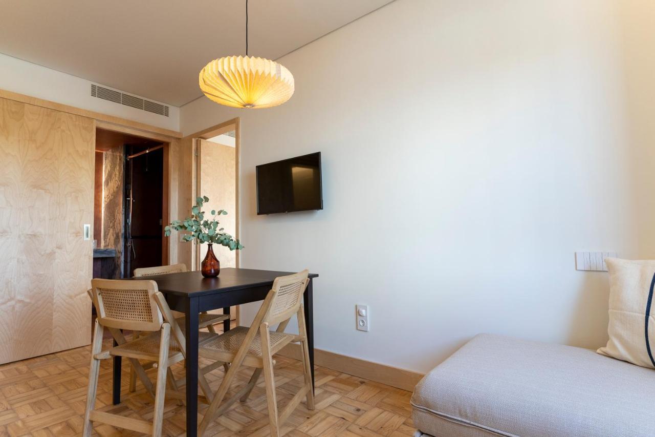 Apartment,1339716638:JPEG