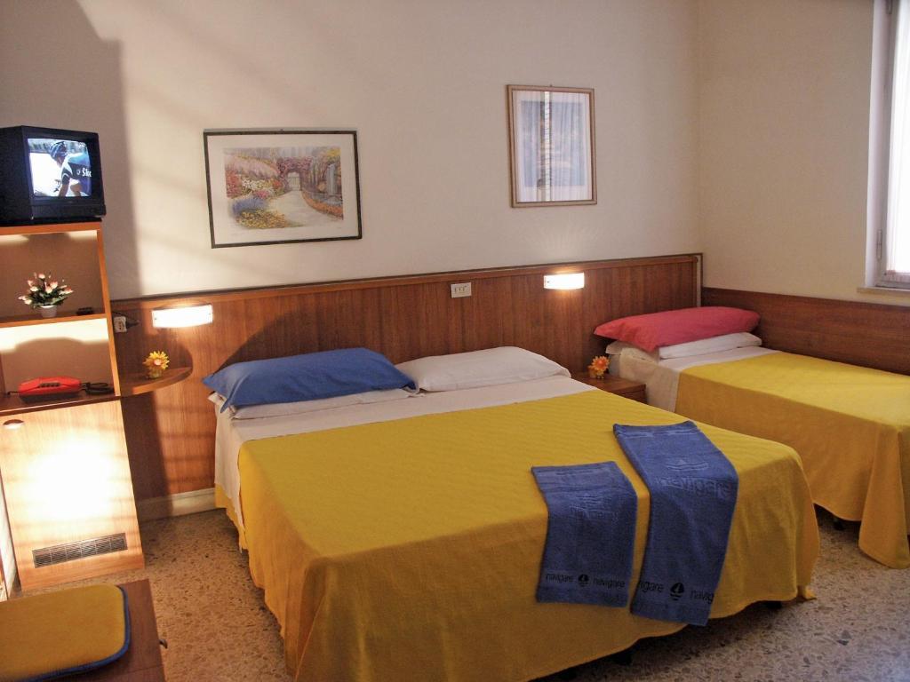 Double or Twin Room,13407410:JPEG