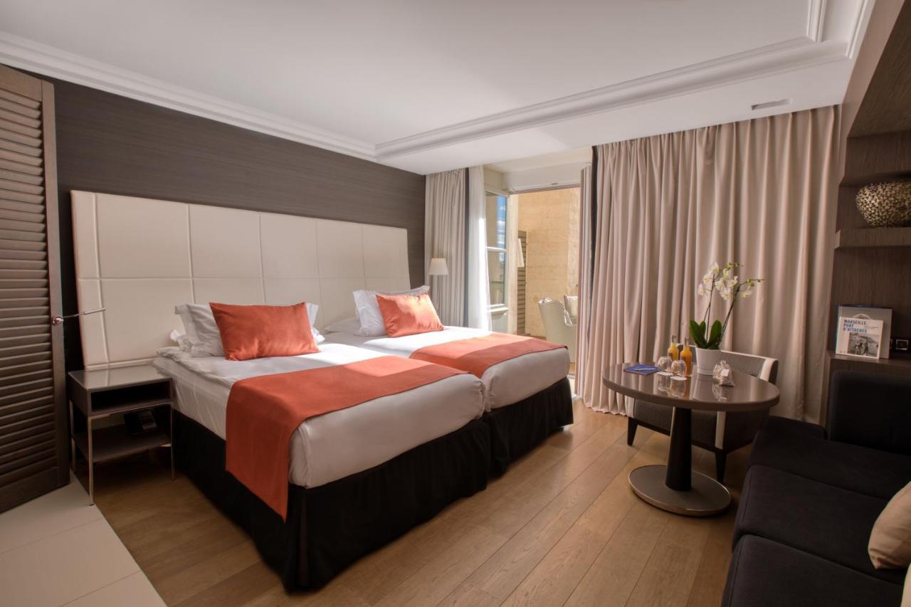 Classic Twin Room Terrace Harbour View
