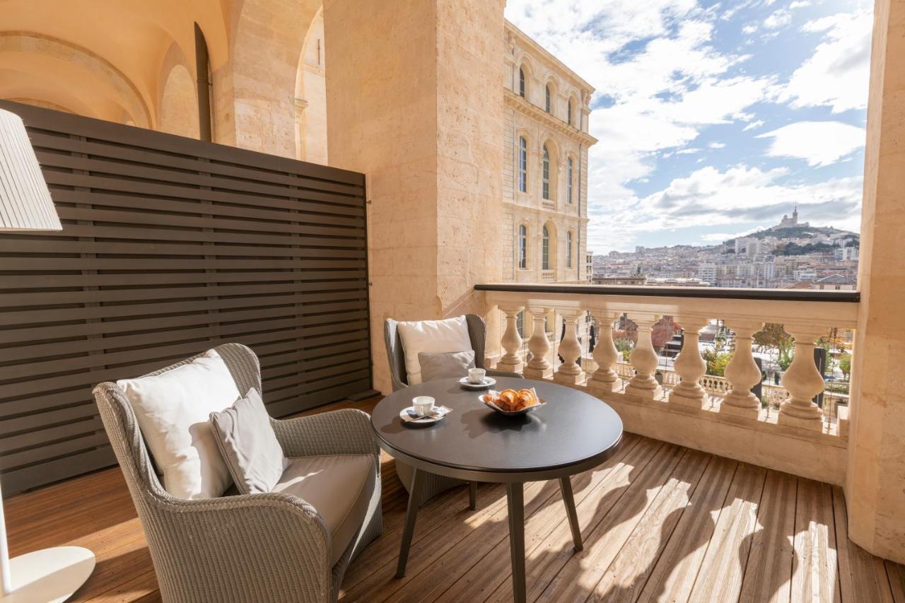 Classic Twin Room Terrace Harbour View
