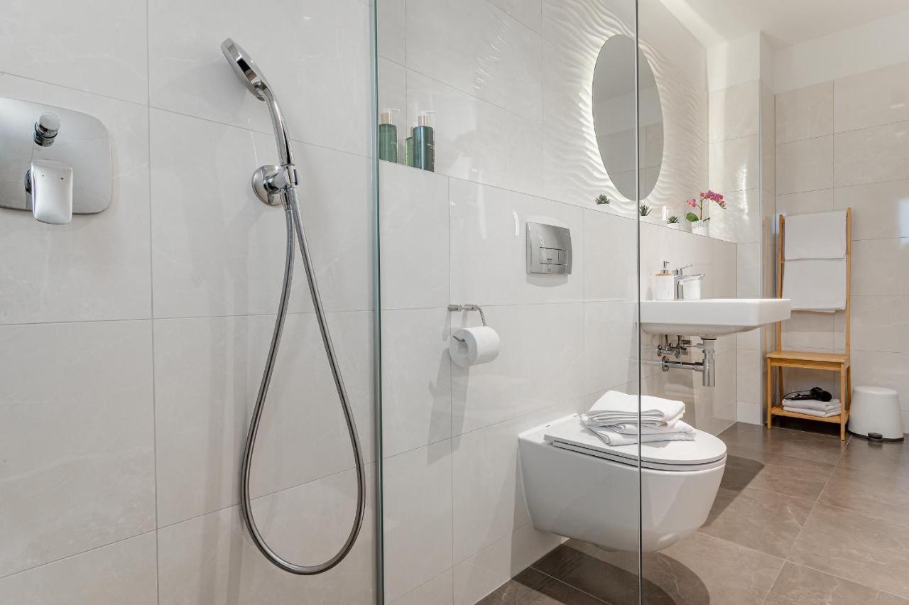 Luxe Kamer met 1 of 2 Bedden en Balkon