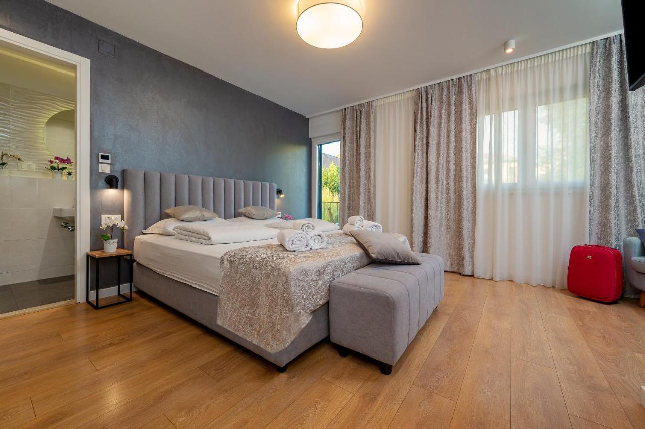 Luxe Kamer met 1 of 2 Bedden en Balkon