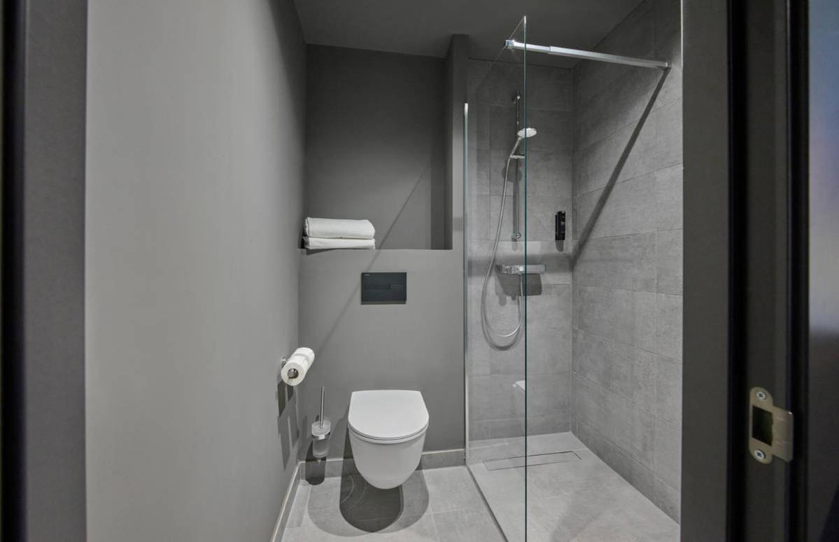 Small Double Room,1340871311:JPEG
