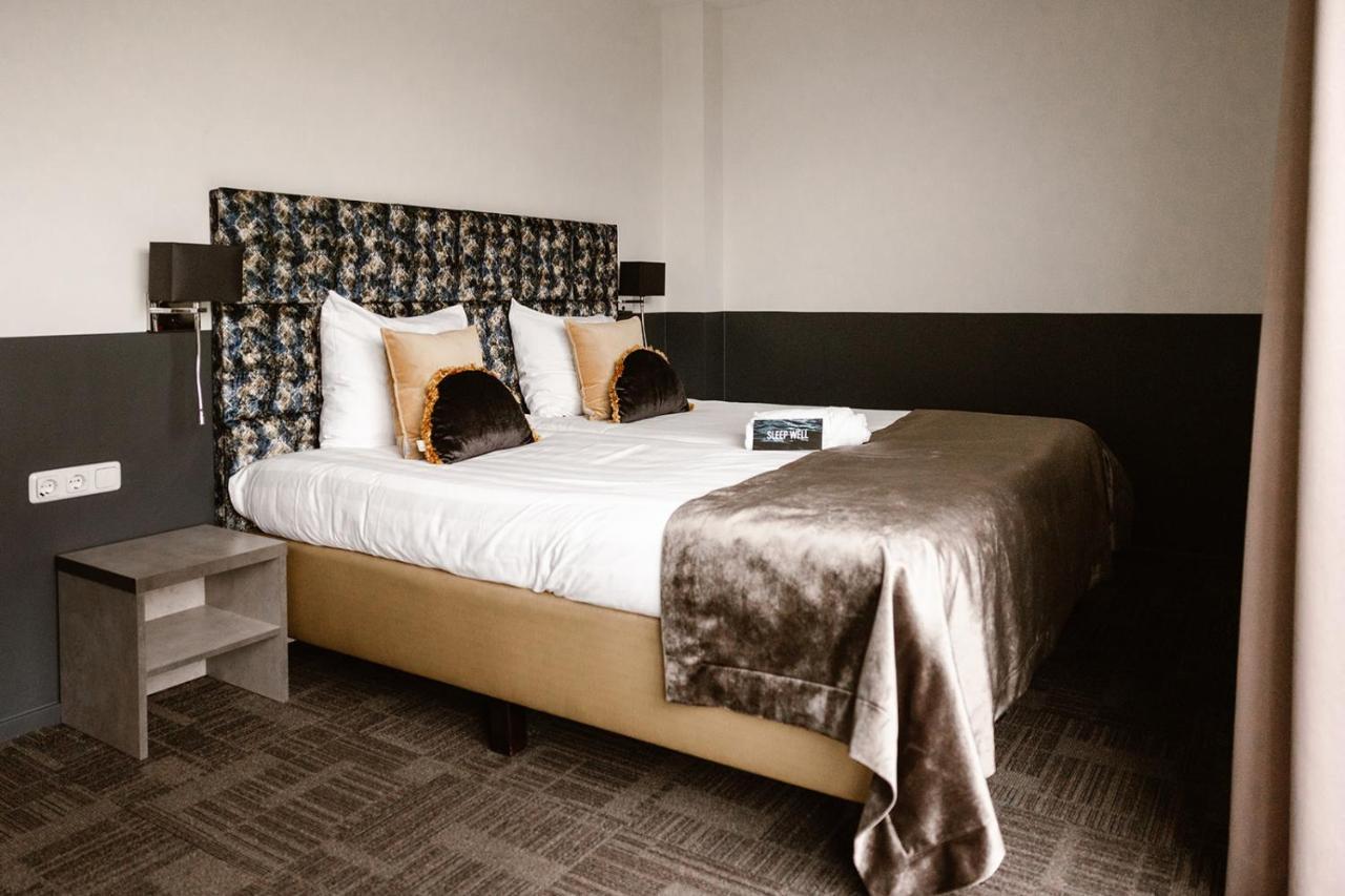 Double Room,1340888417:JPEG