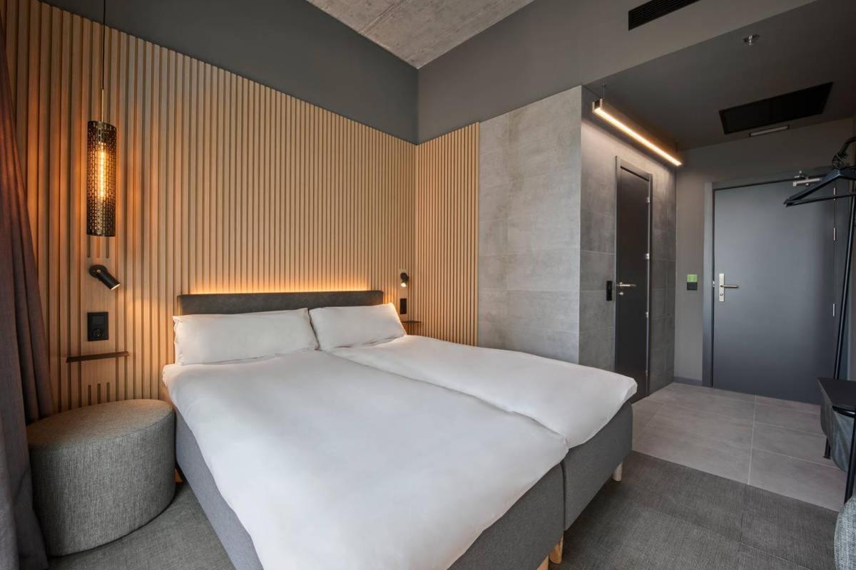 Standard Twin Room,1340858201:JPEG