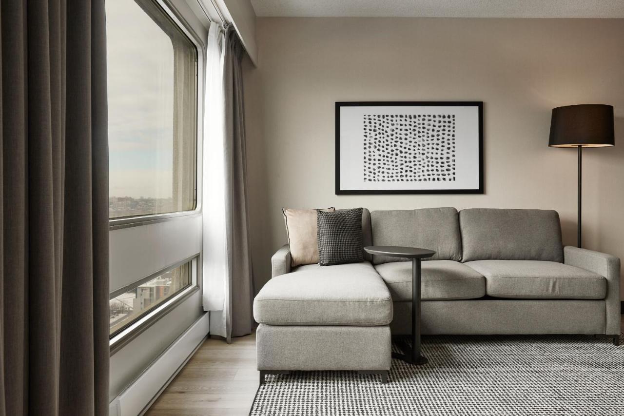 One-Bedroom King Suite Sofa Bed