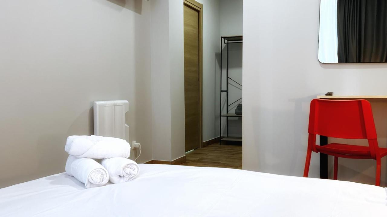 Single Room Private Bathroom