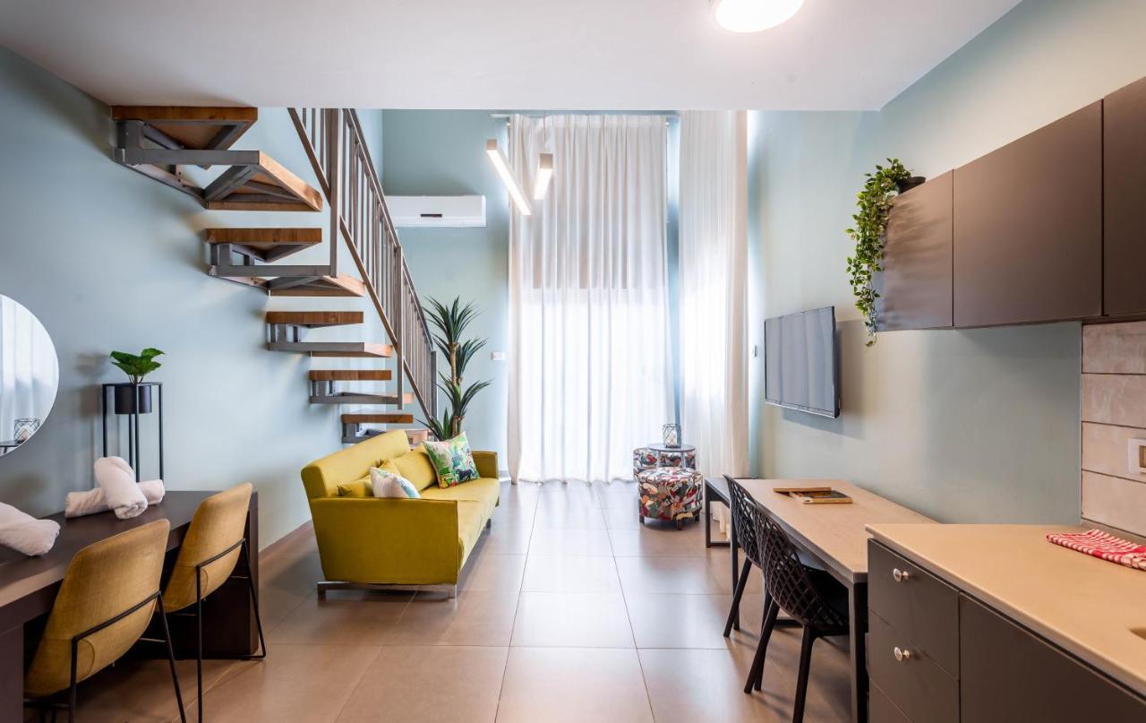 Family Gallery Apartment Balcony