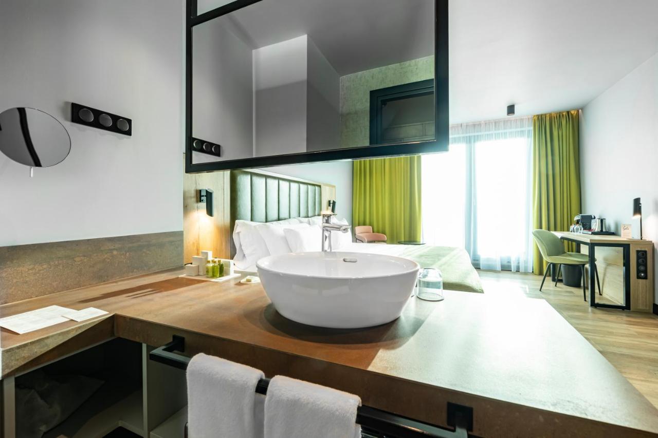 Deluxe King Room View