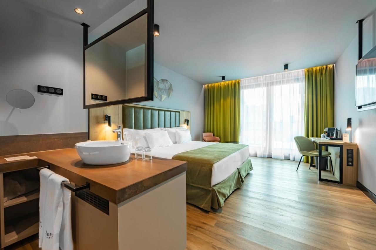 Deluxe King Room View