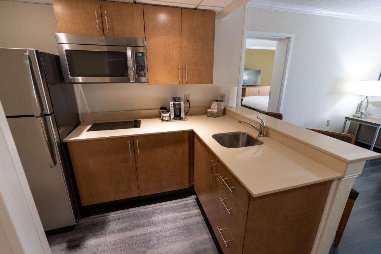 Queen Room - Hearing Accessible